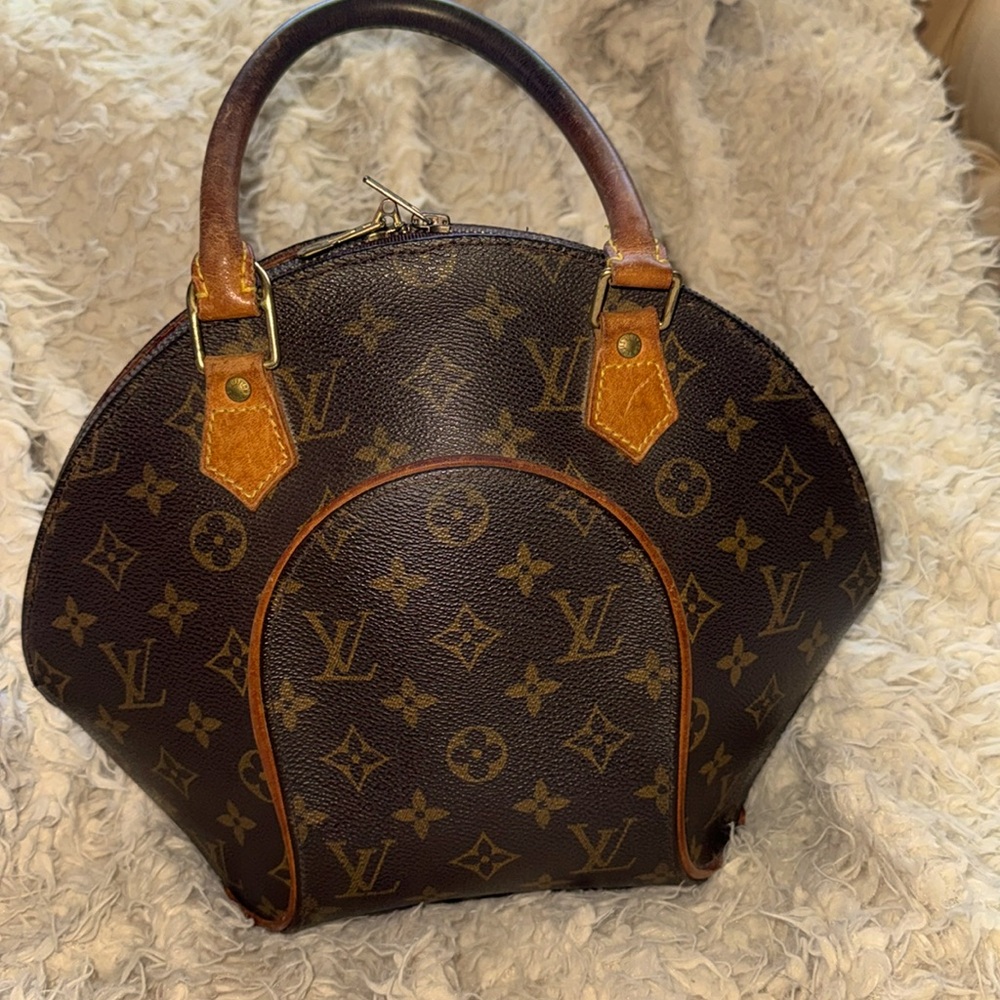 Louis Vuitton Ellipse Ml0999
